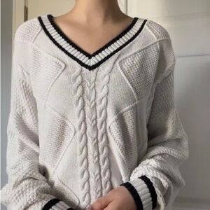 Hollister White Cable Knit V-Neck Sweater